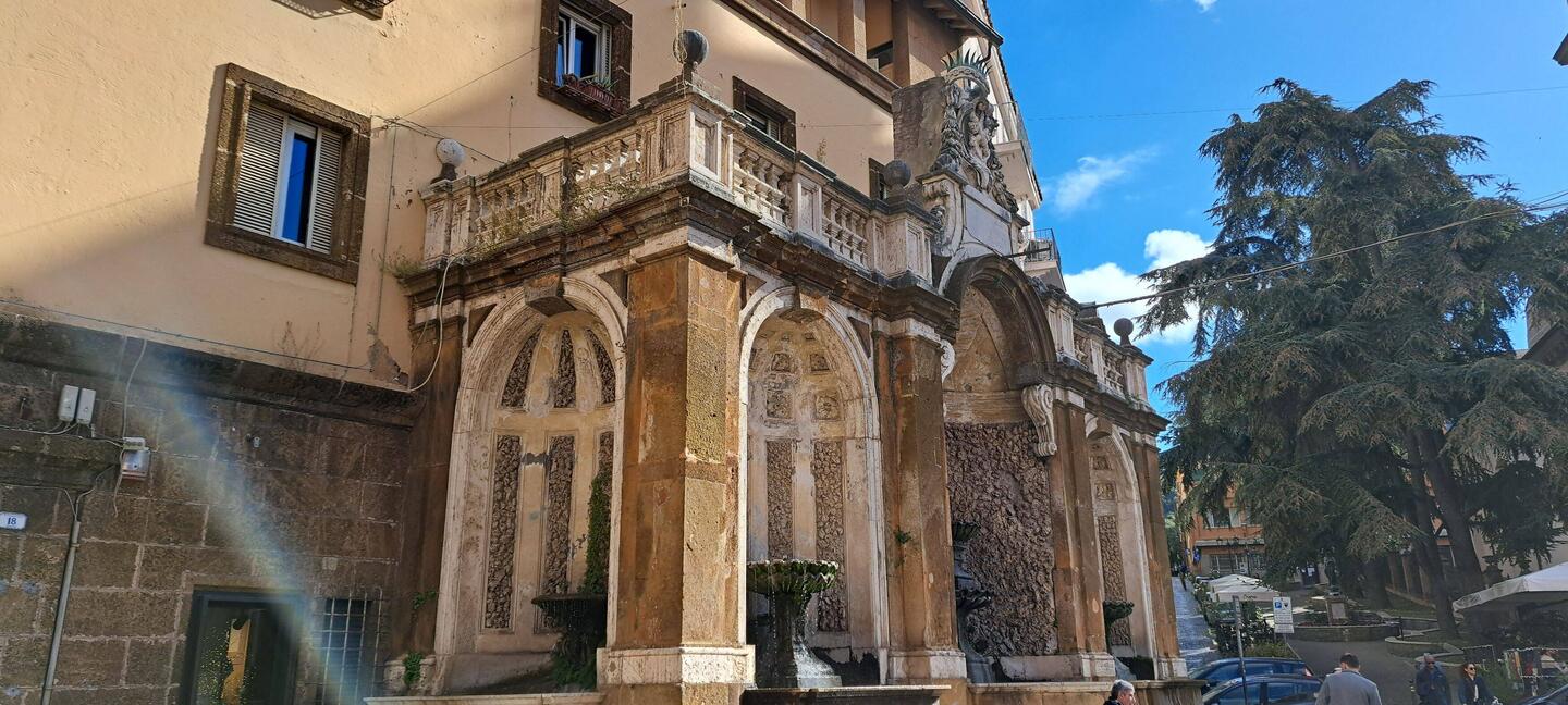 Fontana di piazza San Pietro