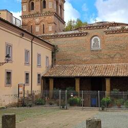 Chiesa costruita su un ninfeo di Domiziano (I secolo d.C.)