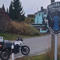 Das Weißbacher Heimatschild