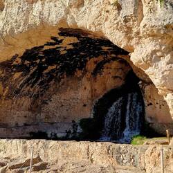 Ein künstlicher Wasserfall aus griechischen Zeit