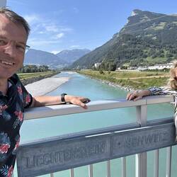 Gritti in der Schweiz, ich in Liechtenstein