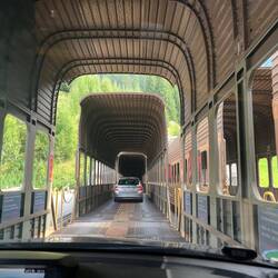 Auffahrt auf den Autozug