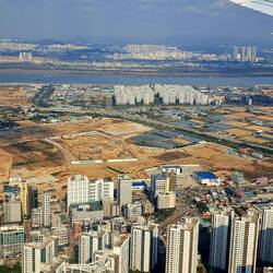 Approaching Seoul ...