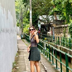 wieder alles OK, nachdem sie kurz Kanalwasser am Fuß hatte.