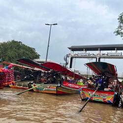 Warten in der Schleuse