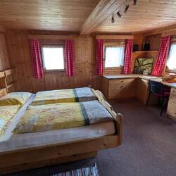 DZ und Gemeinschaftsbad