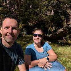 Mini-Pause im Wald... auf der ersten und letzten Bank für 4 Stunden...😅