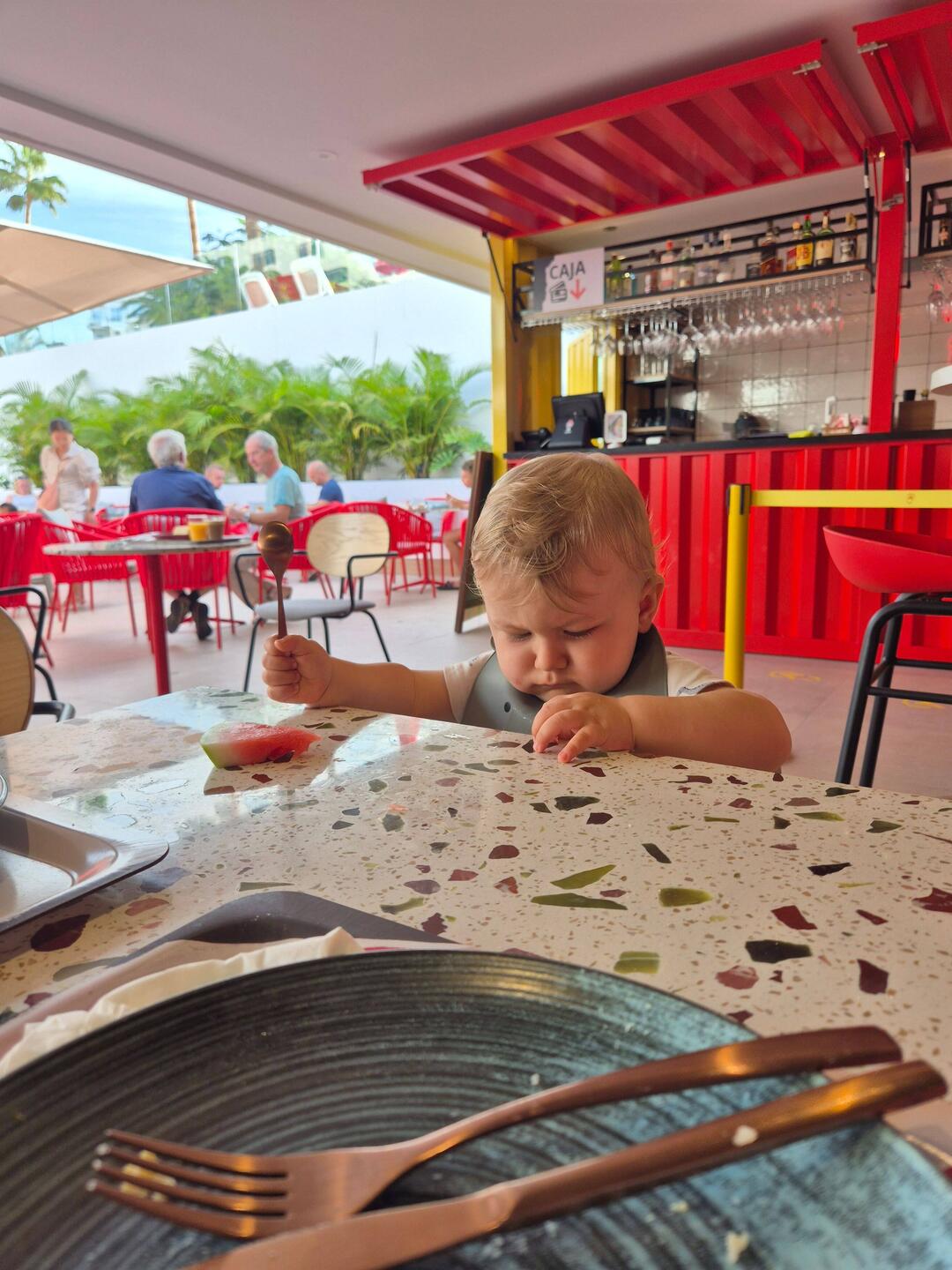 wir sind beschäftigt mit Fühstücken