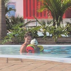 der Beweis: auch Mama geht ins Wasser 🥶