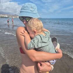 Kuscheln at the beach