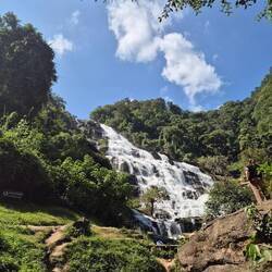Mae Ya Waterfall