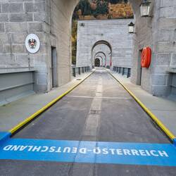 Schnell mal über d'Grenze und wieder zrug.