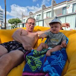 Samuels Lieblingsbeschäftigung: zeigen was oder wohin er will