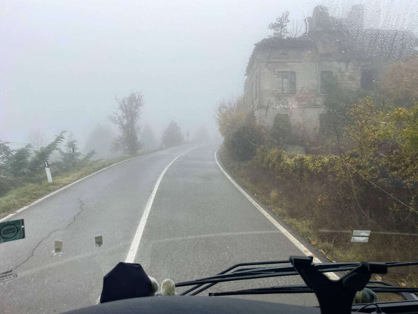 Nur Nebel und Regen im Gebirge