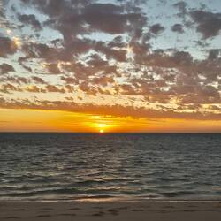 Ein Sonnenuntergang wie gemalt