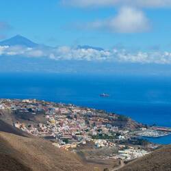 San Sebastian mit dem allgegenwärtigen Teide