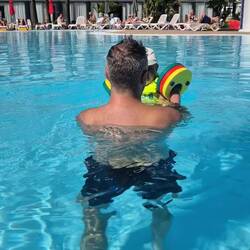 "Papa, ich will alleine schwimmen!!!"