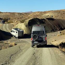 Immer wieder sind Flußtäler zu queren