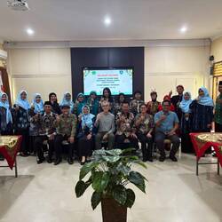 Faculty and students who participated in the ceremony