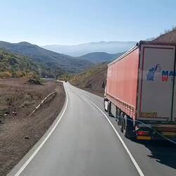 Im Gebirge so schnell mit einem Truck zu fahren fasziniert mich sehr🤟