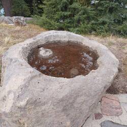 Hier hat einer den Lake aus einem Stein geformt.