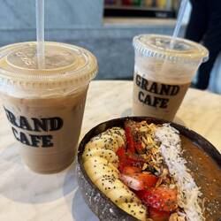 Açai bowl and iced coffee ☕️