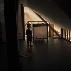 Frede het fomo en wil nie gaan slaap nie