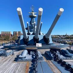 Absolute Feuerkraft = 12 dieser Riesen Haubitzen