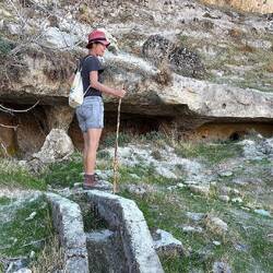 Wanderung zu den Höhlen
