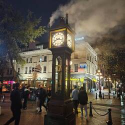 Steam clock