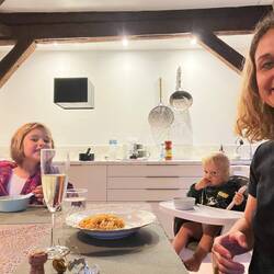 Aandete, ons wag vir ouma en Irene