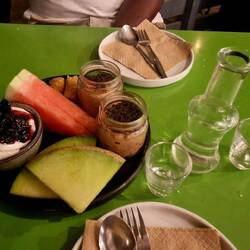 Wie üblich in Kreta: Nachspeise und Raki auf's Haus