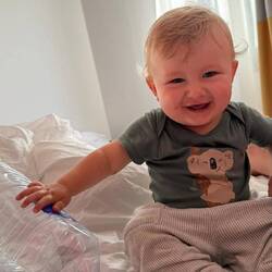 leere 5l Flasche = bestes Spielzeug