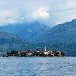 Closer look at Isola dei Pescatori ... one of the Borromean Islands — Stresa, Italy.