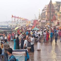 Sheer volume of people at the gsnges even though only 6am