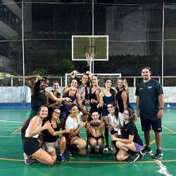 kathi natürlich ou zum basketball training gschleppt