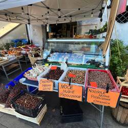Capranica stall:garlic, chestnuts, walnuts, hazelnuts, drying tomatos