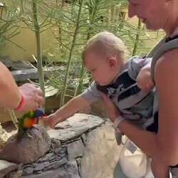 he der zwickt, der Frechi