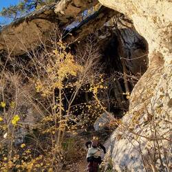 Der mächtige Eingang ...