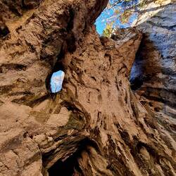 Wow, die Decke mit ihren Öffnungen.