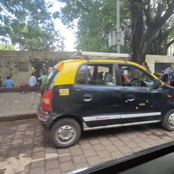 A Mumbai taxi