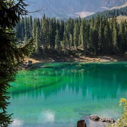 Karersee...schon ein paar Mal hier gewesen, aber so leuchtend waren die Farben noch nie. 🤩