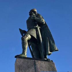 Supposedly the first European to set foot in North America, the monument to Leif Eriksson