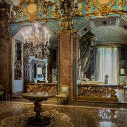 Queen's Room ... named for the wife of the King of Sardinia, who spent two nights here — Isola Bella