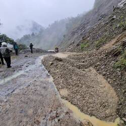 Erdrutsch aus der Vornacht