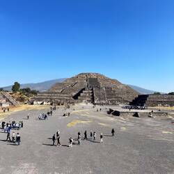 Pirámide de la Luna in Teotihuacan