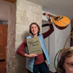 Meine Tante mit einer geerbten Mandoline