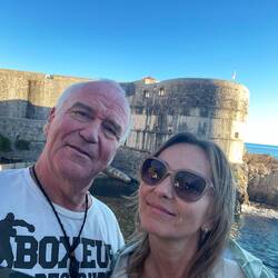 ..vor den Mauern der Stadt 🫶