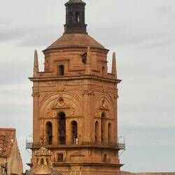 La tour de la cathédrale de Guadix