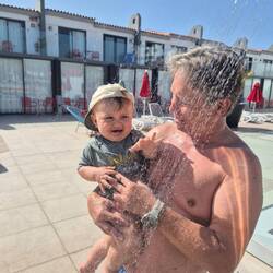 juhu, Duschen mit Opa 😊